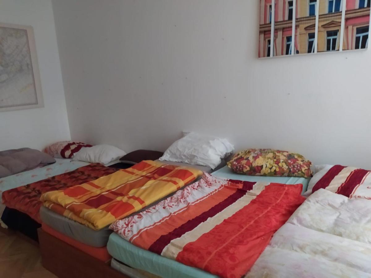 Private Room In Shared Luxurious Palace Like Apartment With 2 Bathrooms Including Whirlpool And Virtual Reality براغ المظهر الخارجي الصورة